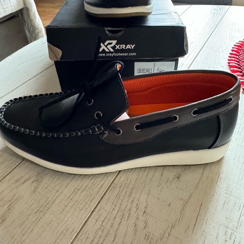 New in box Mens Size 9 Loafers - Picture 6 of 7